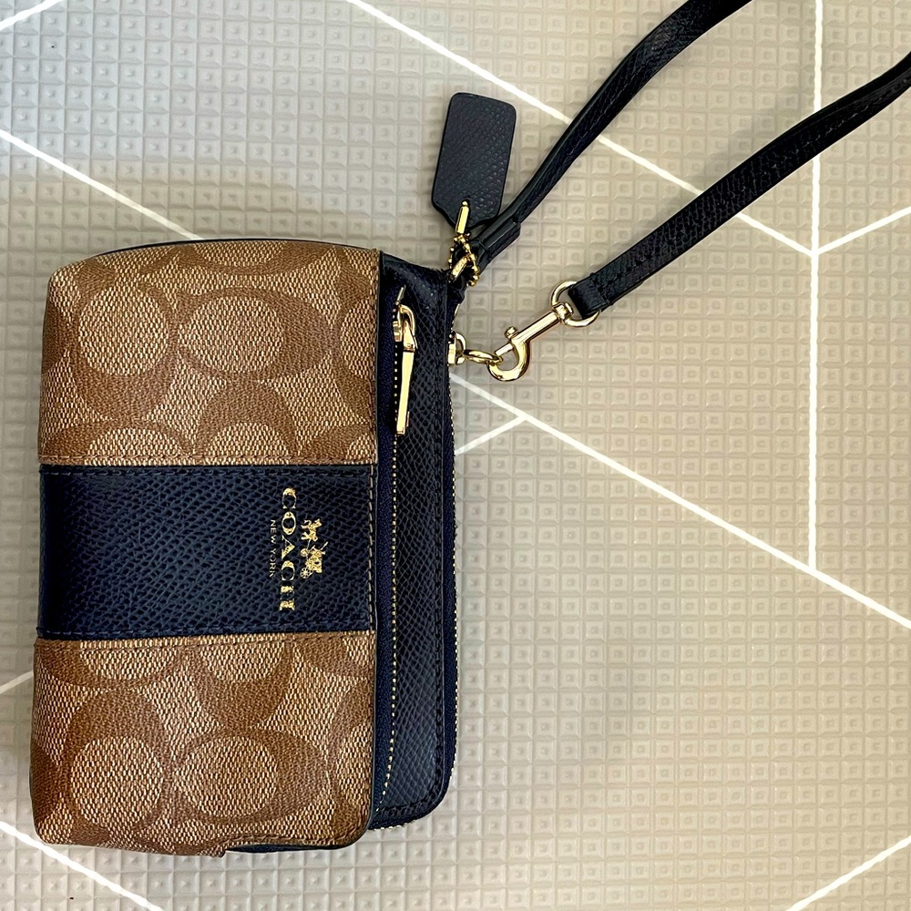 Coach clutch double zip wristlet